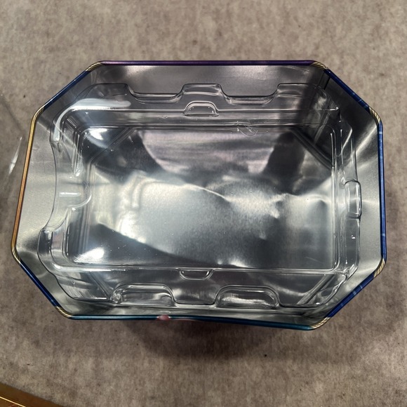 Pokemon Pikachu EX Collector Tin 2016 Battle Heart Collector Tin - Picture 3 of 8